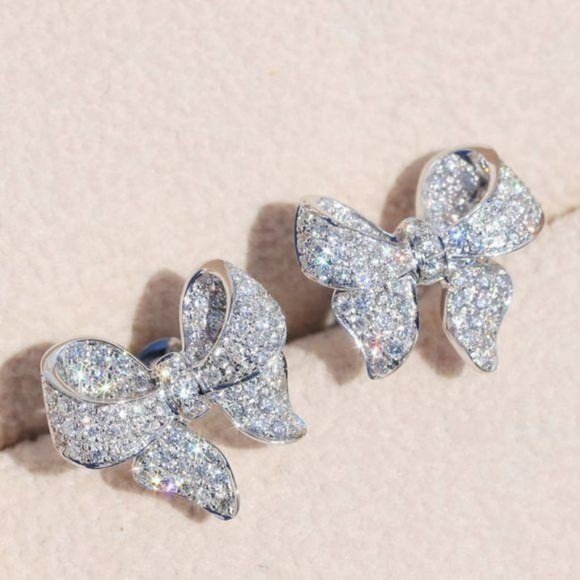NEW 18K White Gold Diamond Bow Knot Earrings - Picture 1 of 5